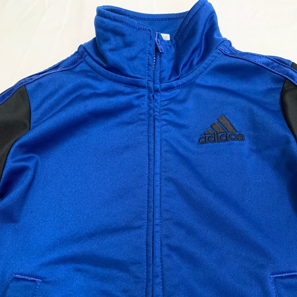 Boys 5t adidas active jacket - Picture 2 of 3